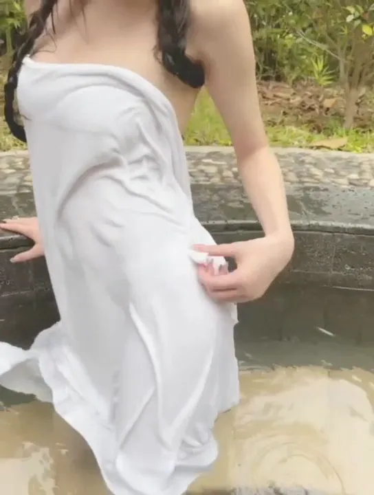 [清水由乃] 温泉浴巾 预览 1