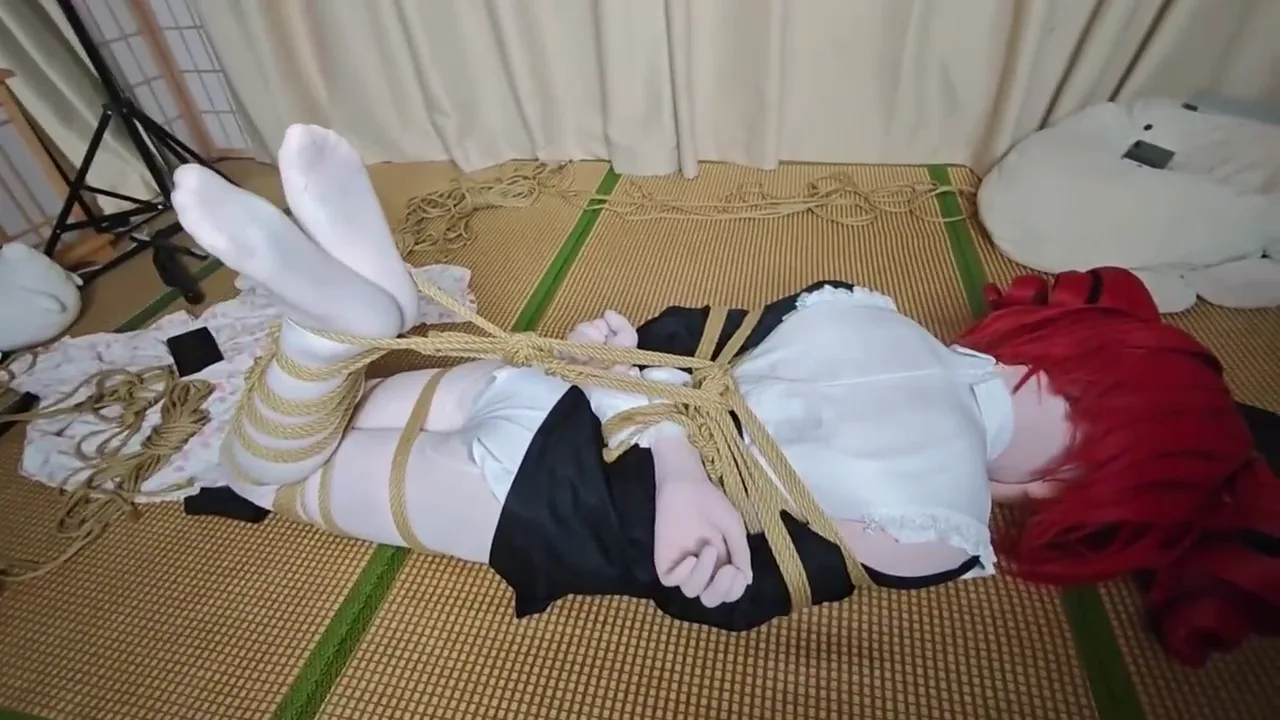 [小丑原创] kigurumi修女惨遭绑架被紧紧捆绑被超紧的麻绳捆紧全身 预览 2