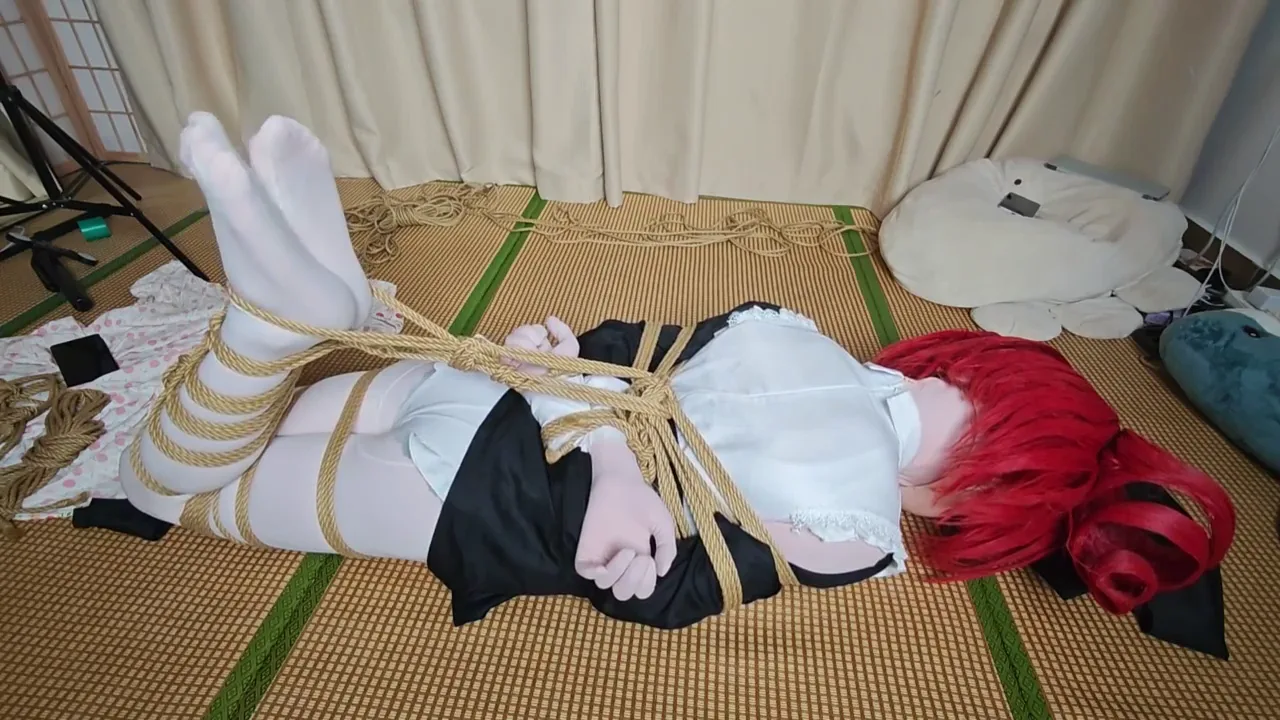 [小丑原创] kigurumi修女惨遭绑架被紧紧捆绑被超紧的麻绳捆紧全身 预览 3